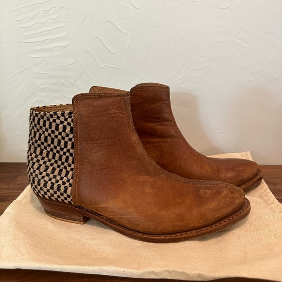 Root Collective Espe bootie - Picture 2 of 8